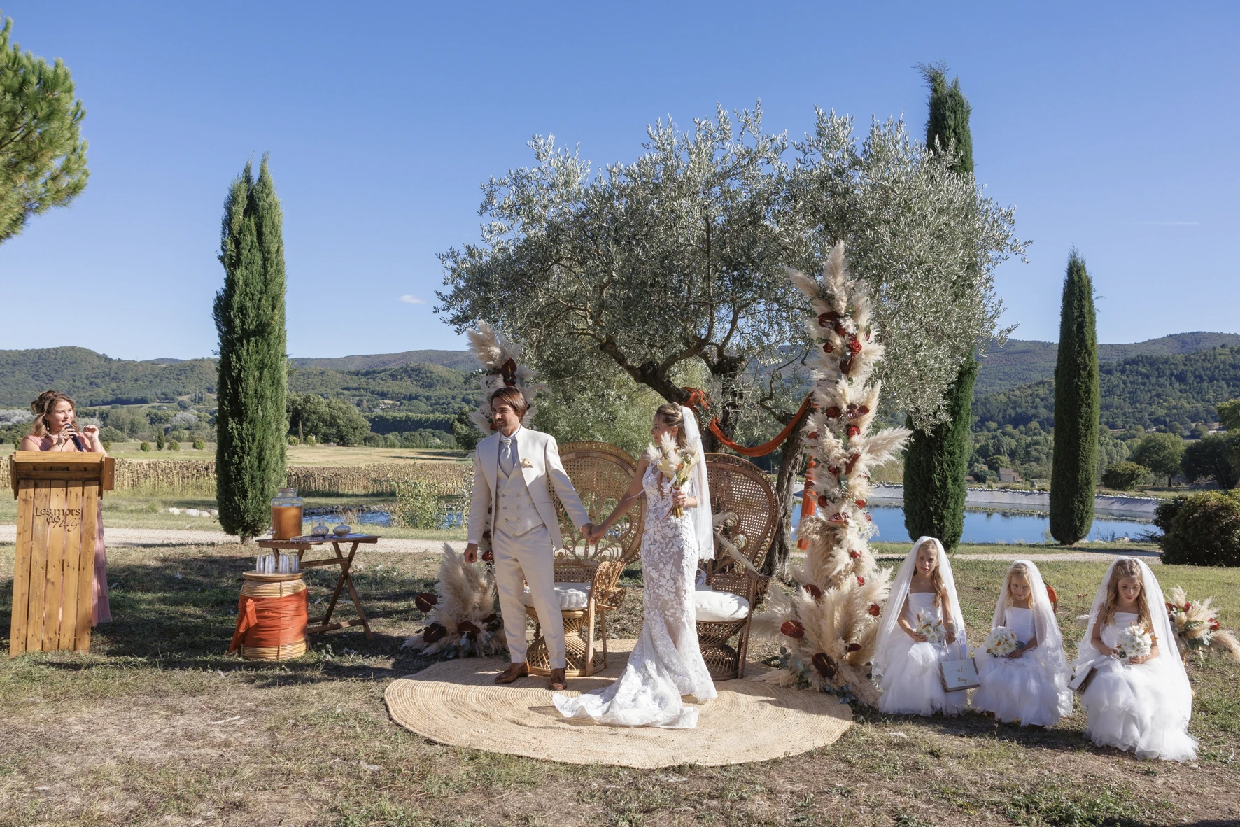 Mariage dans un hameau du Luberon - photo 11
