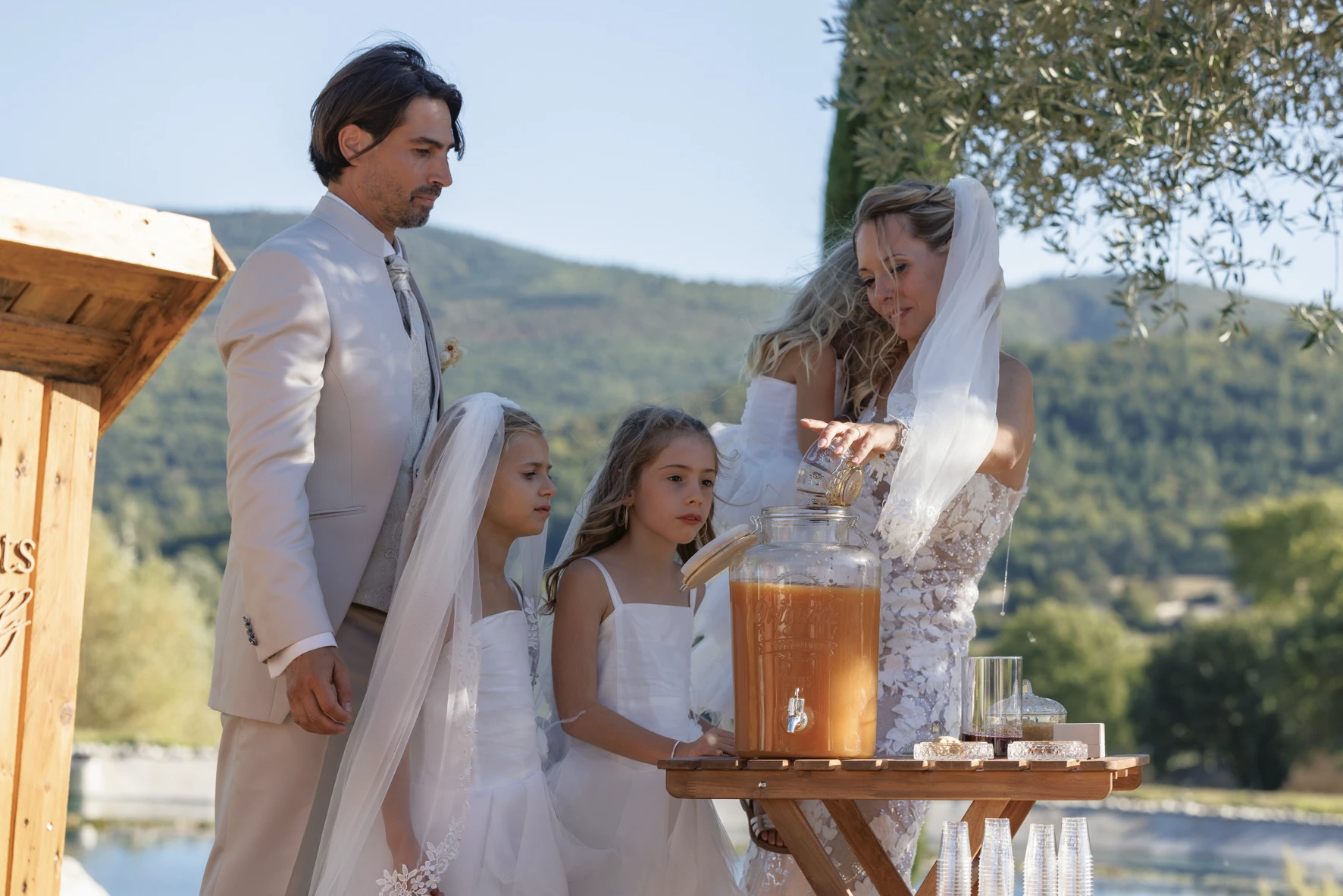Mariage dans un hameau du Luberon - photo 4